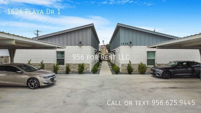 property at 1626 Playa Dr
