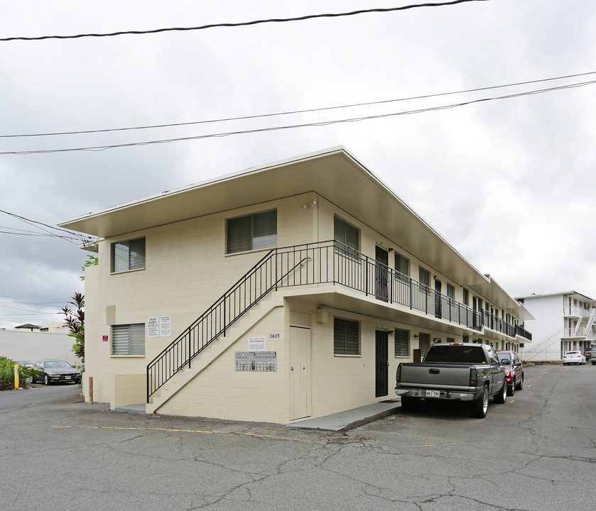 1615 Barron Ln in Honolulu, HI - Foto de edificio