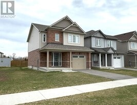 26 Tumblewood Pl in Welland, ON - Building Photo