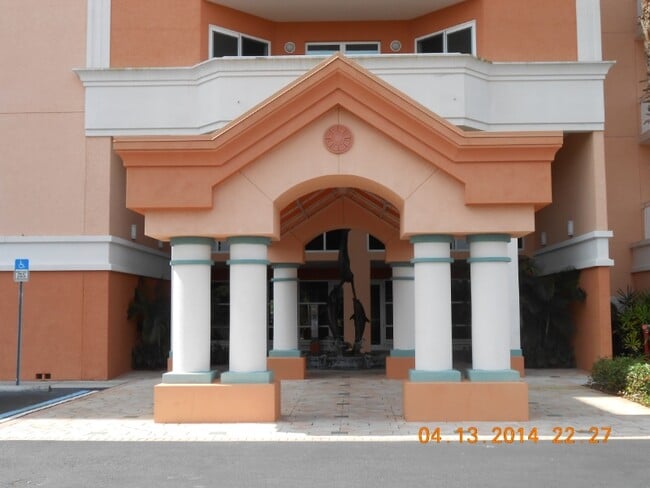 4516 Seagull Dr, Unit 501 in Port Richey, FL - Building Photo - Building Photo