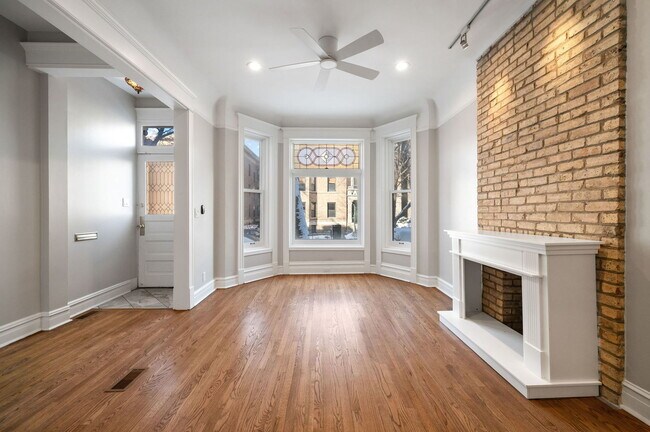 843 W Newport Ave in Chicago, IL - Building Photo - Building Photo