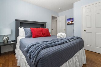 251 Wright Crescent in Niagara-On-The-Lake, ON - Building Photo - Building Photo