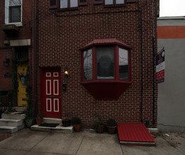 912 S 2nd St in Philadelphia, PA - Building Photo - Building Photo