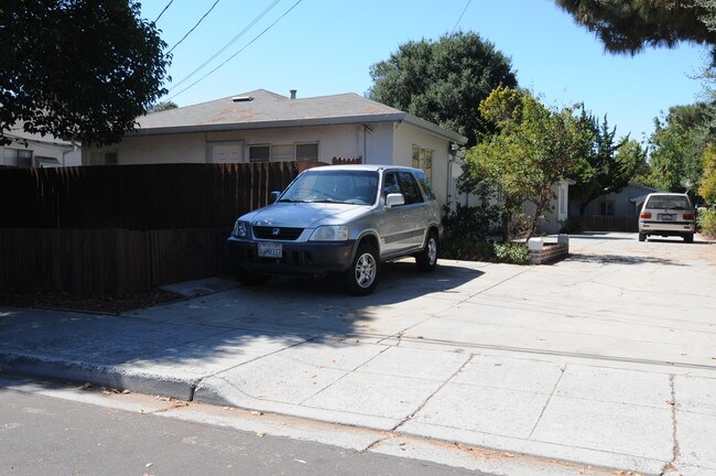 218 B Higdon Ave in Mountain View, CA - Building Photo - Building Photo