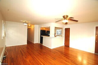 34 Warman St in Montclair, NJ - Building Photo - Building Photo