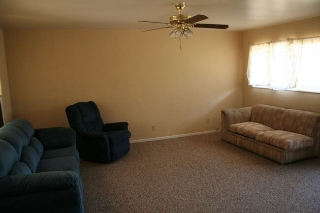 6707 Val Verde Ave in Buena Park, CA - Building Photo - Building Photo