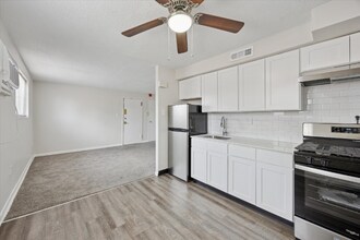 9305 Ashton Rd in Philadelphia, PA - Building Photo - Building Photo