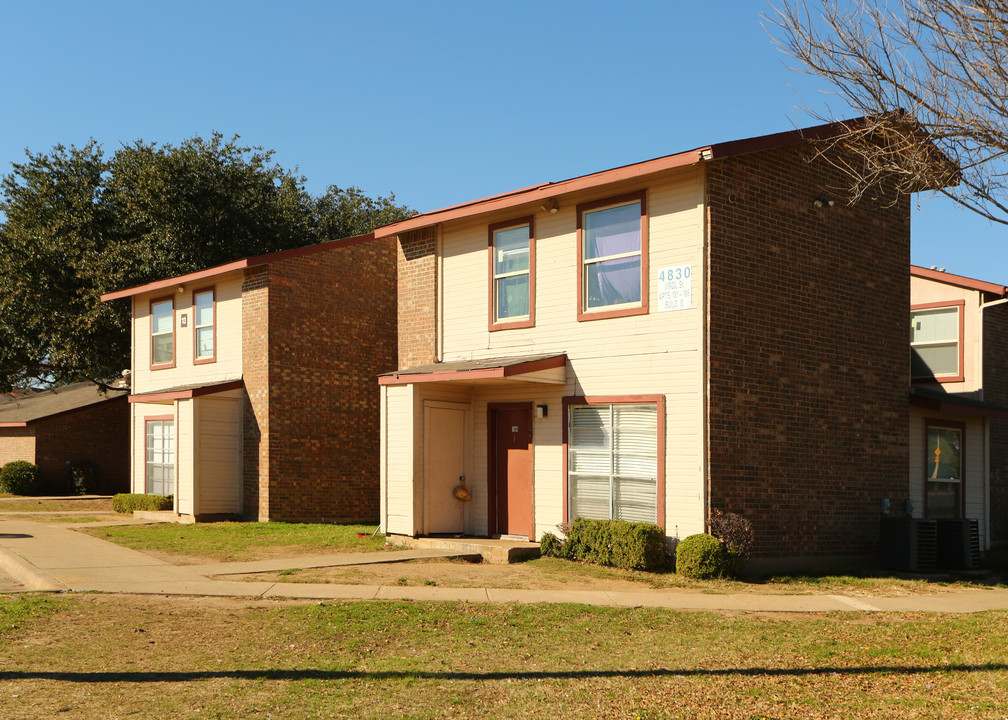 Webber Garden Apartments in Fort Worth, TX - Building Photo