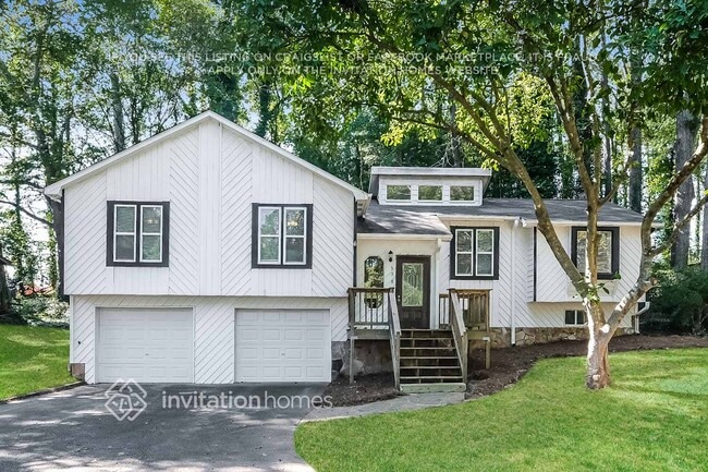 property at 3381 Chastain Crossing NE