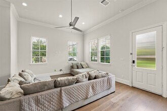 9651 Kings Cross Station in Houston, TX - Building Photo - Building Photo