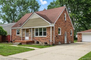 25301 Ford St in Roseville, MI - Building Photo