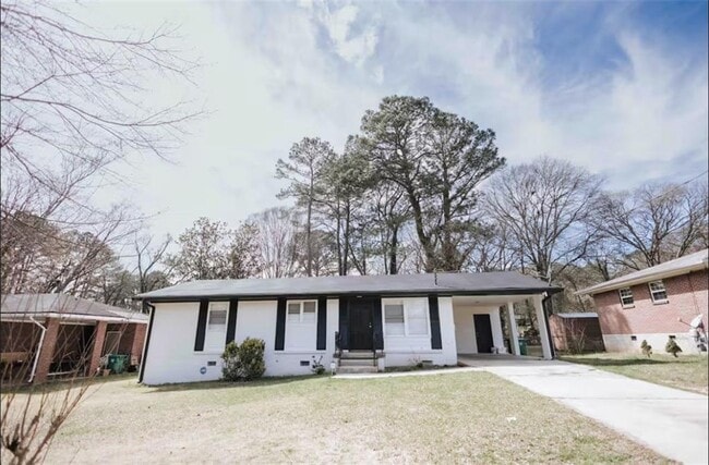 property at 3047 Horse Shoe Dr