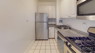 435 E 79th St in New York, NY - Building Photo - Building Photo