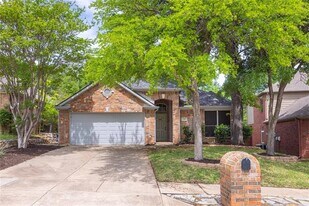 2405 Pinehurst Ct in Highland Village, TX - Building Photo