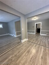 5303 Kohout St in Maple Heights, OH - Building Photo - Building Photo