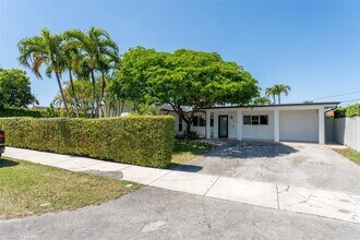 12001 SW 41st Dr in Miami, FL - Building Photo - Building Photo