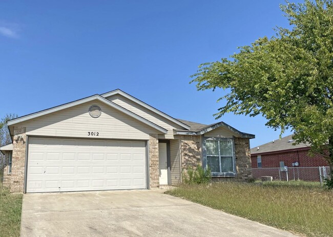property at 3012 Viewcrest Dr