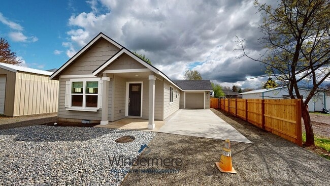 221 Laurel St in Walla Walla, WA - Building Photo - Building Photo