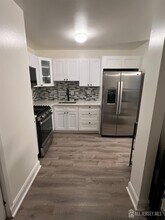 501 Cricket Ln in Woodbridge Township, NJ - Building Photo - Building Photo