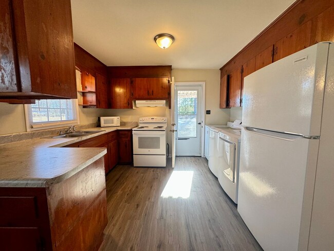 1210 Smith Cross Rd in South Hill, VA - Building Photo - Building Photo