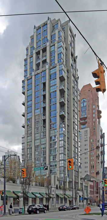 Metropolis in Vancouver, BC - Building Photo