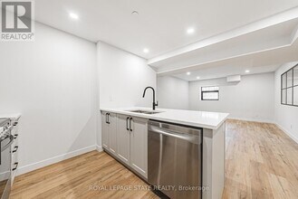 555 Sanatorium Rd in Hamilton, ON - Building Photo - Building Photo