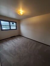 9736 W Oklahoma Ave in West Allis, WI - Building Photo - Building Photo
