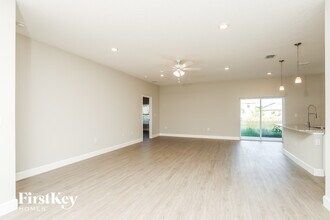 515 Paigo St SE in Palm Bay, FL - Building Photo - Building Photo