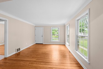 1502 Schuyler Rd in Toledo, OH - Building Photo - Building Photo