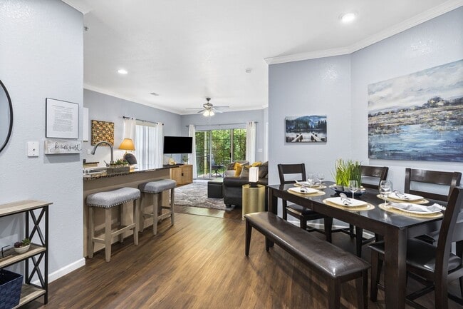 property at 813 Holiday Ridge