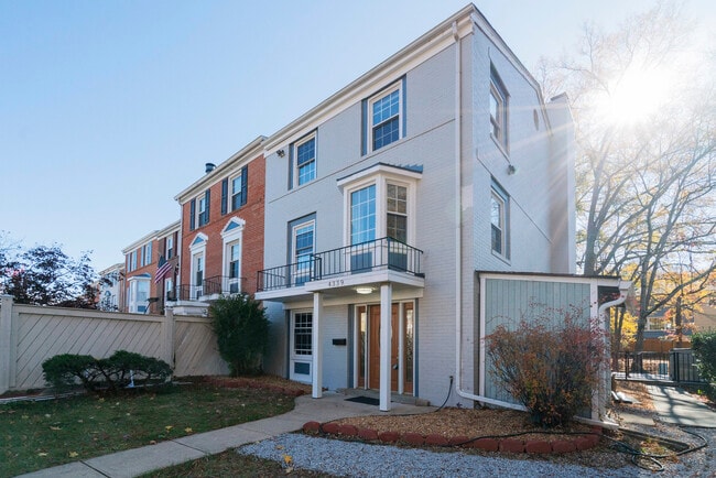 property at 4339 Cedarlake Ct