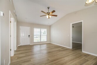 3210 Shingler Terrace in Deltona, FL - Building Photo - Building Photo