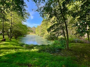 314 Erskine Rd in Stamford, CT - Building Photo - Building Photo