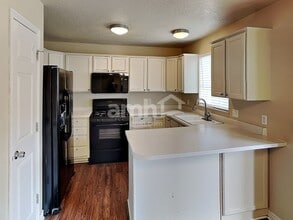 6655 W Millen Cir in West Valley City, UT - Building Photo - Building Photo