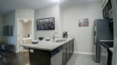 1238-1238 Windermere Way SW in Edmonton, AB - Building Photo - Building Photo