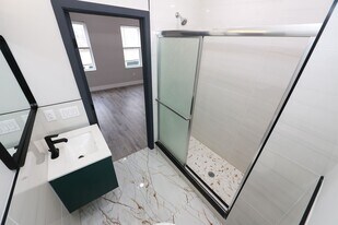 3565 Kensington Ave in Philadelphia, PA - Building Photo