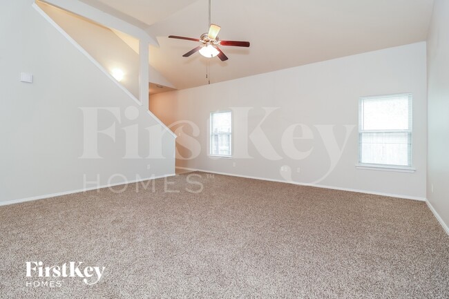 963 Ranch Rd in Dallas, TX - Foto de edificio - Building Photo