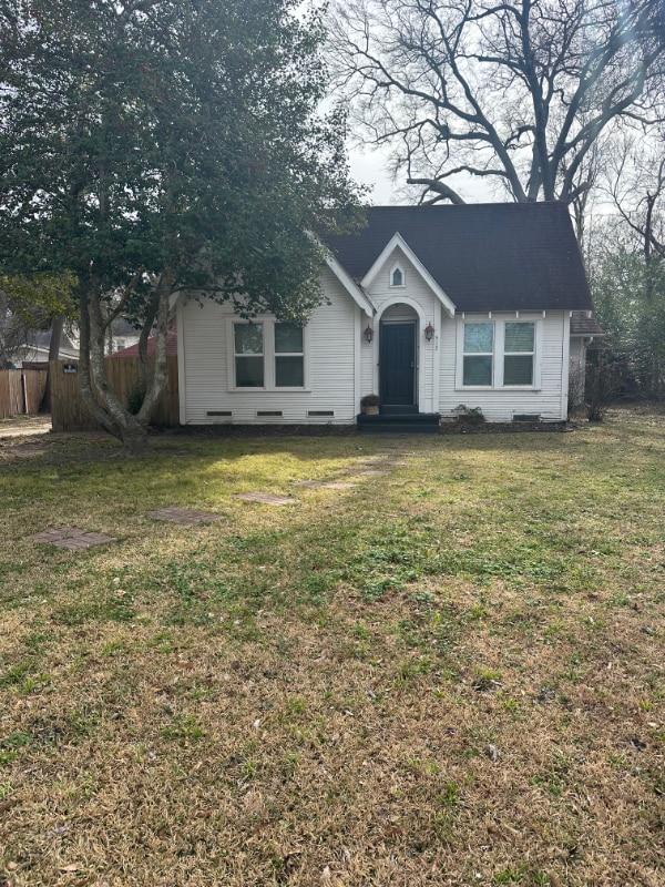 property at 513 W Harrison St