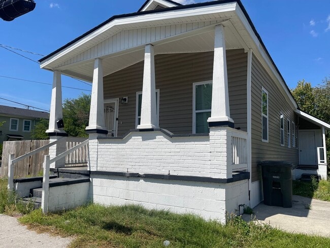 1112 E Bolton St in Savannah, GA - Building Photo - Building Photo