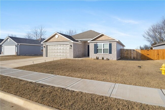3301 E Hagen St in Siloam Springs, AR - Building Photo - Building Photo