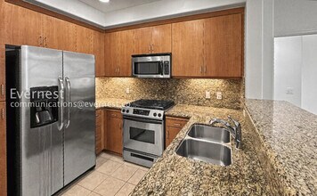 1101 S Main St, Unit APT 435 in Milpitas, CA - Building Photo - Building Photo