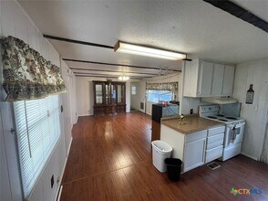 1026 Rambling Dr in Canyon Lake, TX - Building Photo - Building Photo