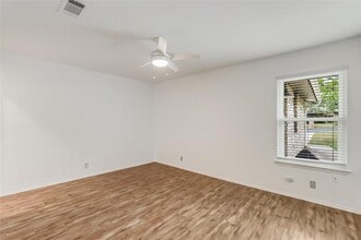 6804 Kenosha Pass in Austin, TX - Building Photo - Building Photo