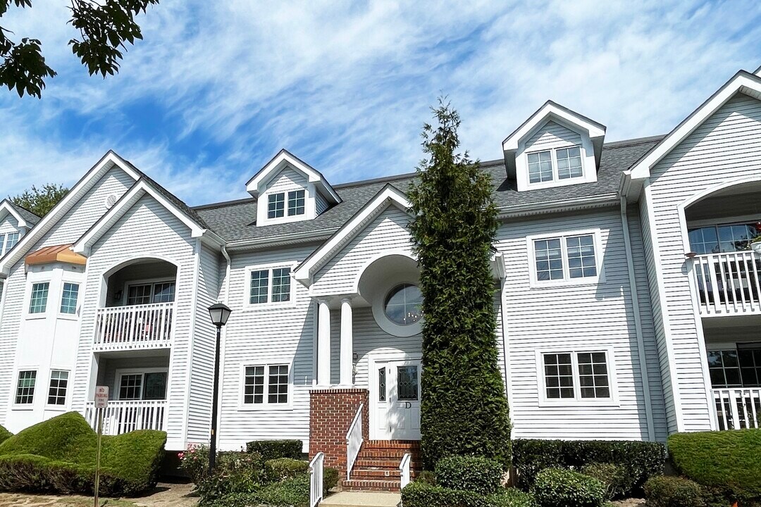 12B Leva Dr in Morristown, NJ - Building Photo