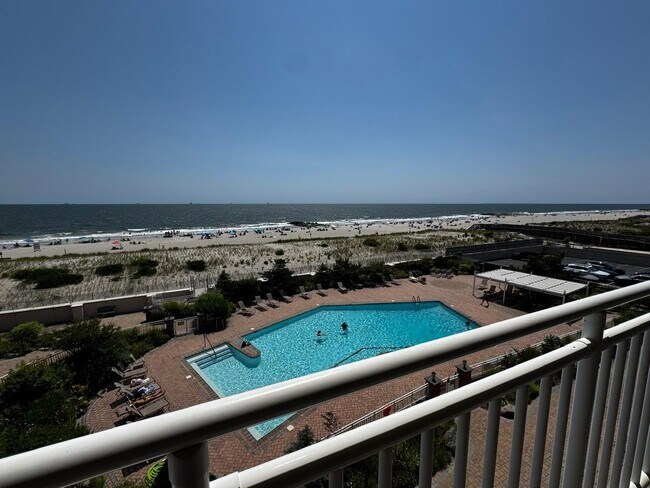 830 Shore Rd in Long Beach, NY - Building Photo - Building Photo