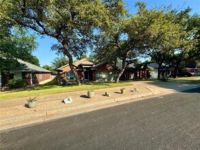 8311 Edgemoor Pl in Austin, TX - Building Photo - Building Photo