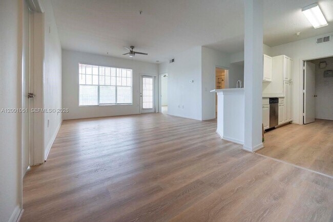 5554 Metrowest Blvd in Orlando, FL - Foto de edificio - Building Photo