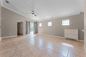 4033 Forest Island Dr in Orlando, FL - Building Photo - Building Photo