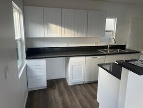 2040 Balboa Ave in San Diego, CA - Building Photo - Building Photo