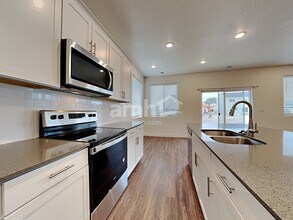 211 Allen Ln in Saratoga Springs, UT - Building Photo - Building Photo